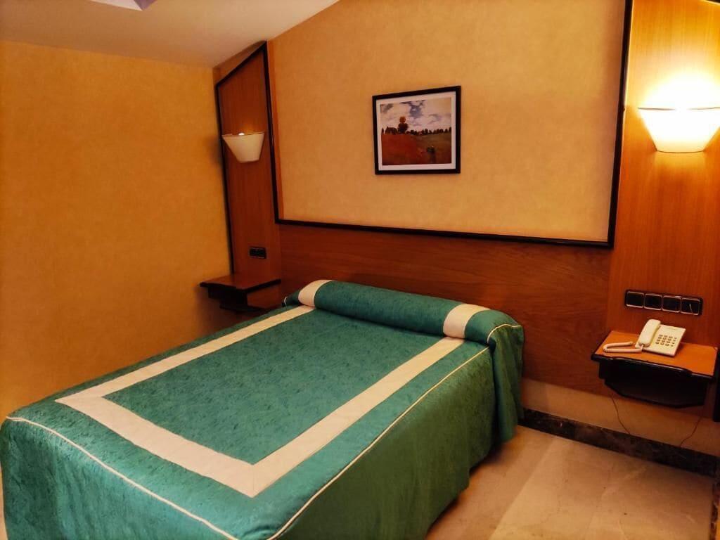 Hotel Ciudad De Navalcarnero Eksteriør billede