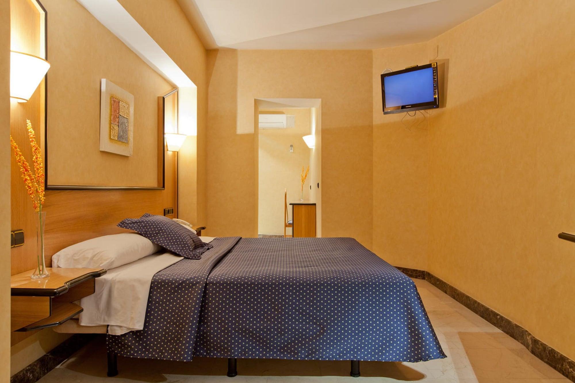 Hotel Ciudad De Navalcarnero Eksteriør billede